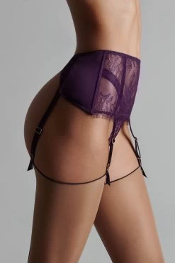 Maison Close Porte-Jarretelles - Villa Satine