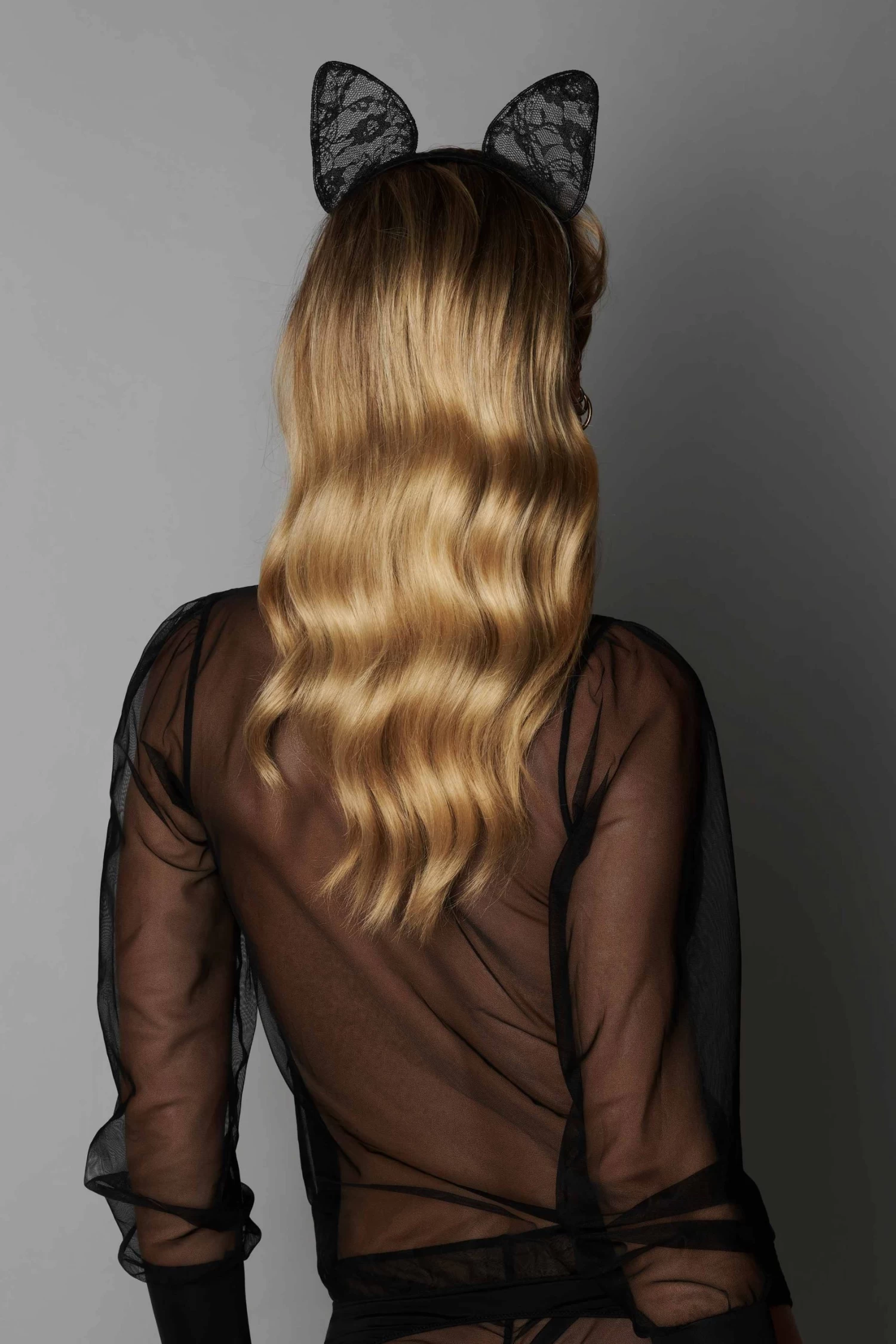 Maison Close Le Félin - Serre-tête - Les Romantiques 5 Maison Close Le Félin - Serre-tête - Les Romantiques – Image 5