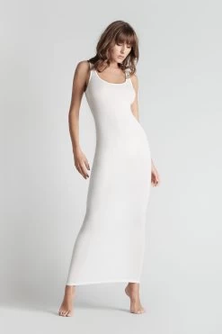 Maison Close Robe Longue - La Femme Amazone -Maison Close 608922 la femme amazone ivoire 1876